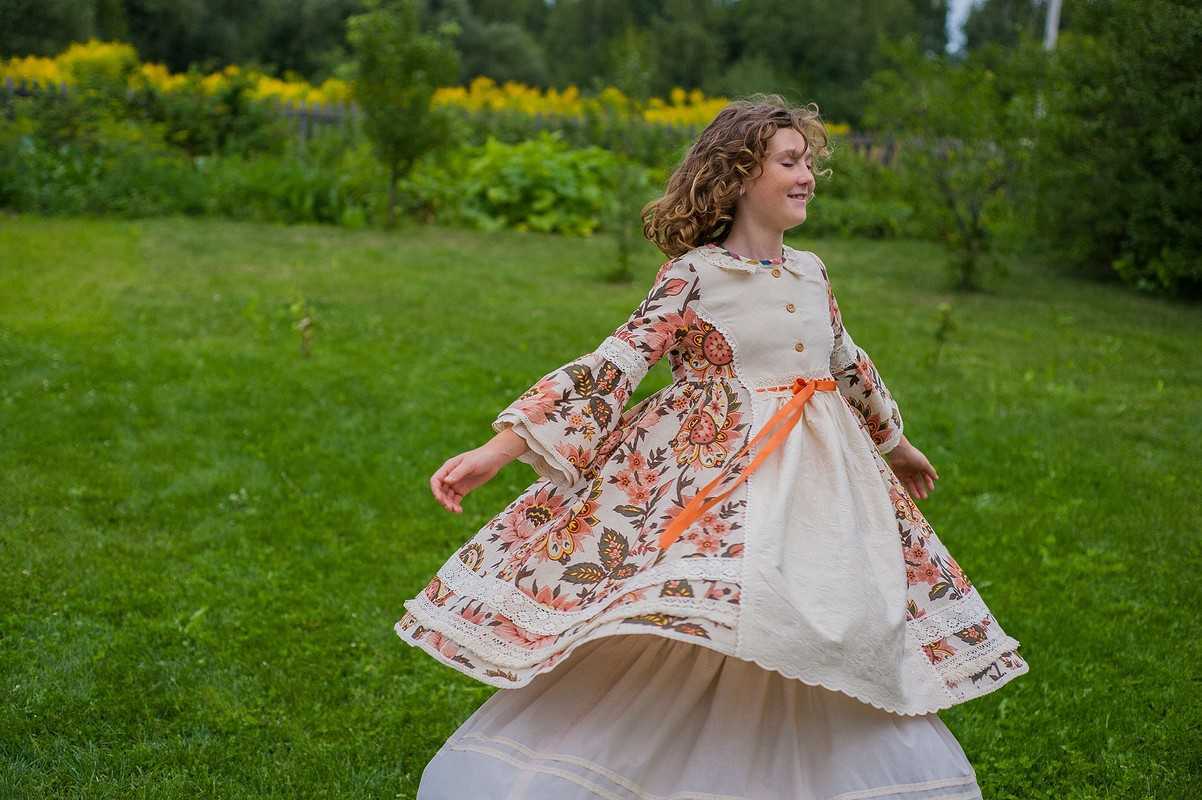 Русский народный женский сарафан: исторический костюм и современный сценический образ