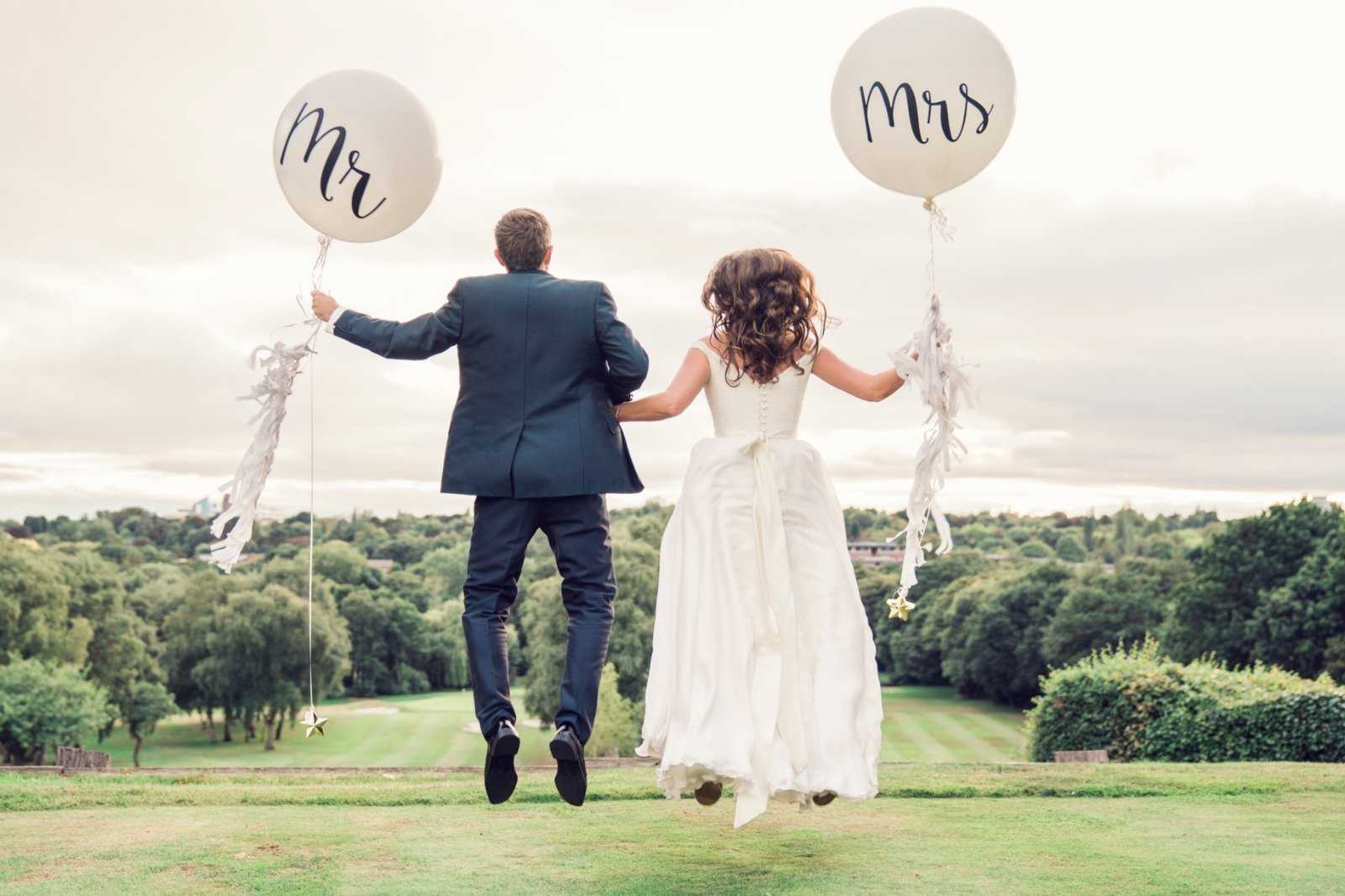 свадебные фото с шарами