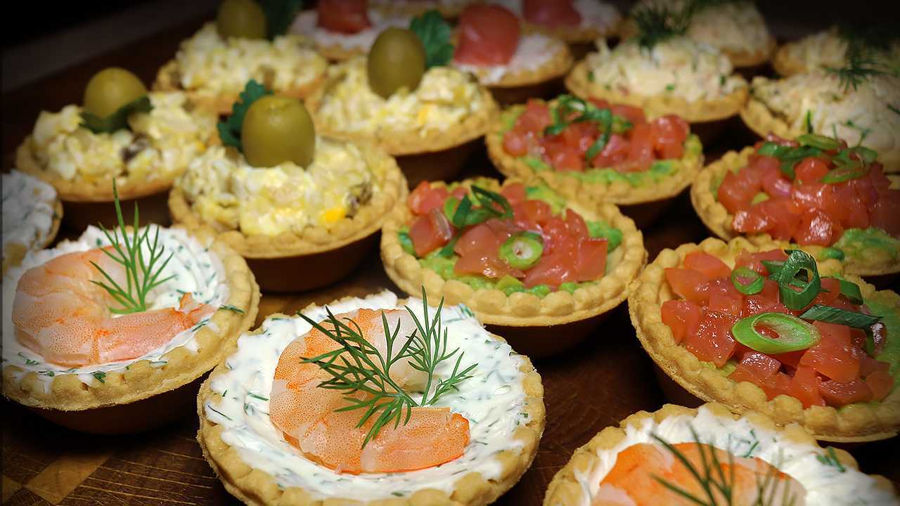 Тарталетки с начинкой — 19 рецептов вкусных закусок на праздничный стол