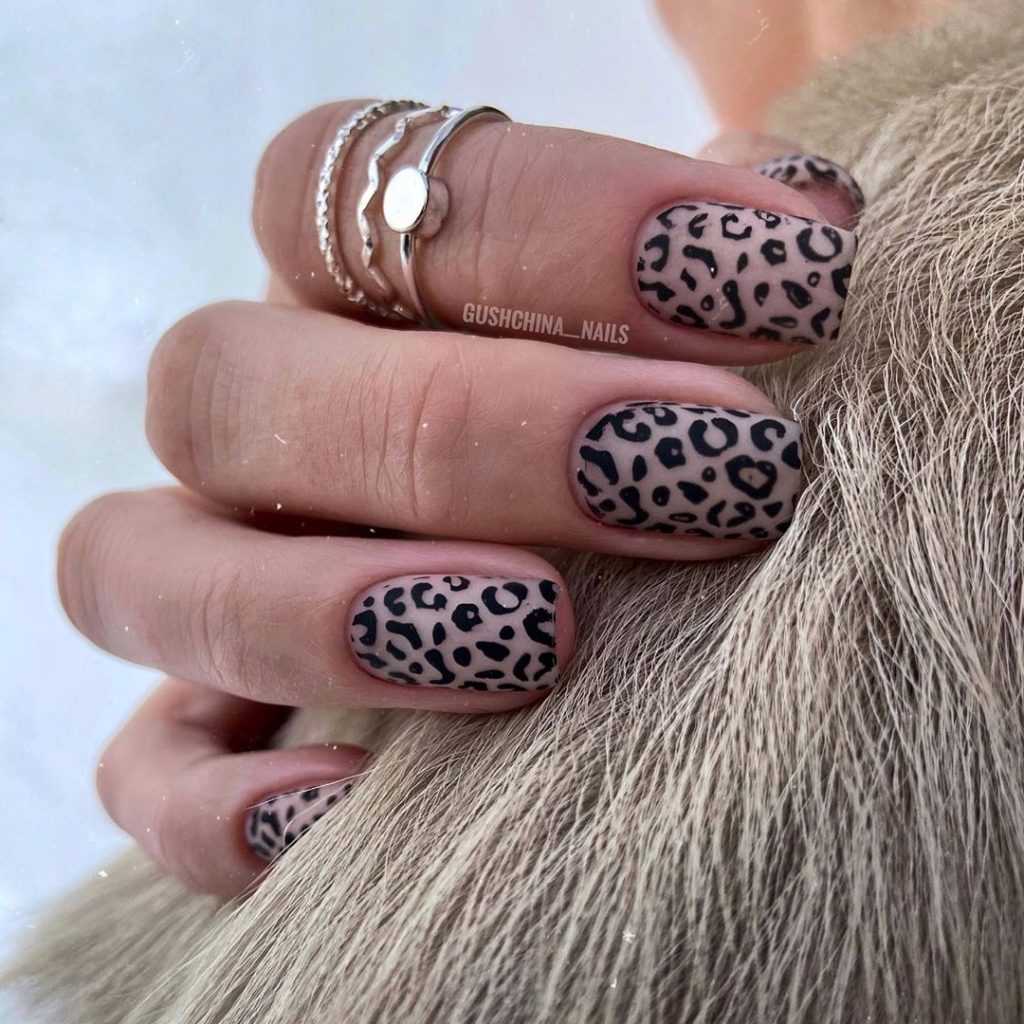 New маникюр на новый год с собаками | nailspiration.net