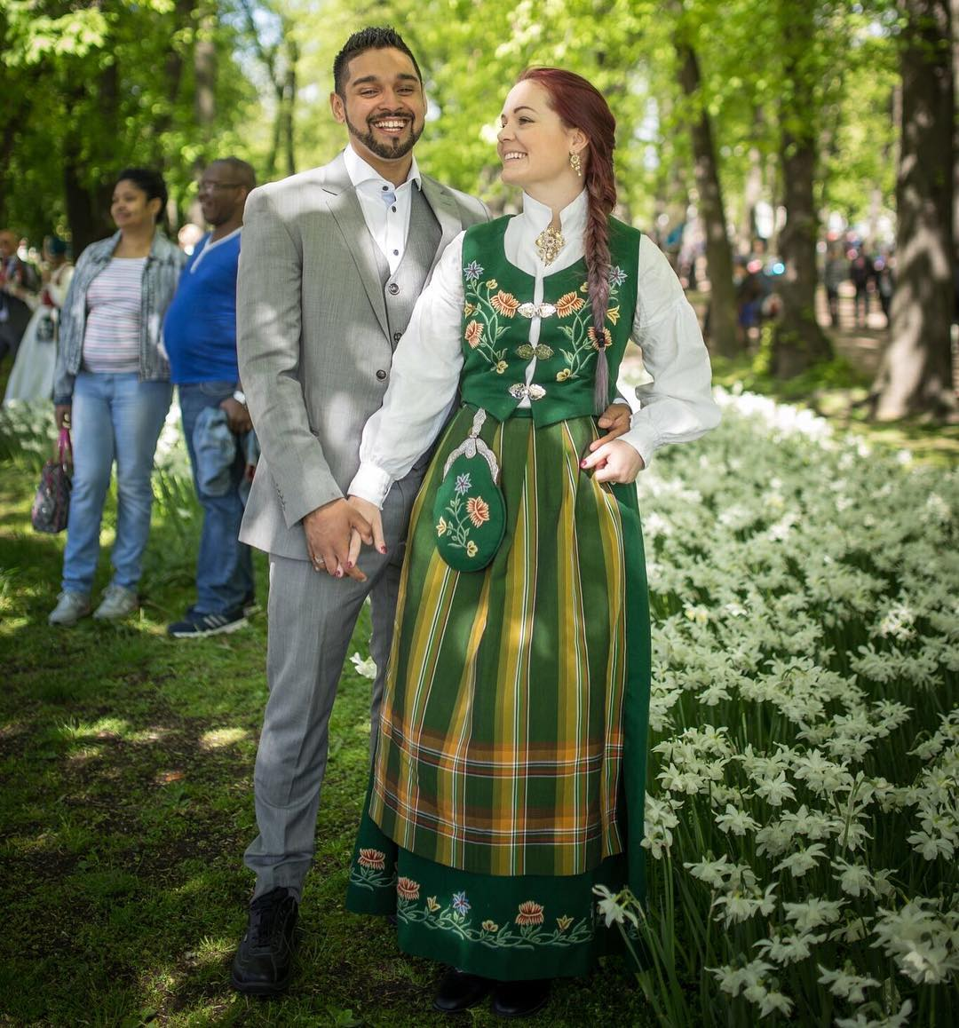 Платье разных народов мира — мусульманские, чеченские, осетинские, кавказские невесты в национальных платьях на свадьбах