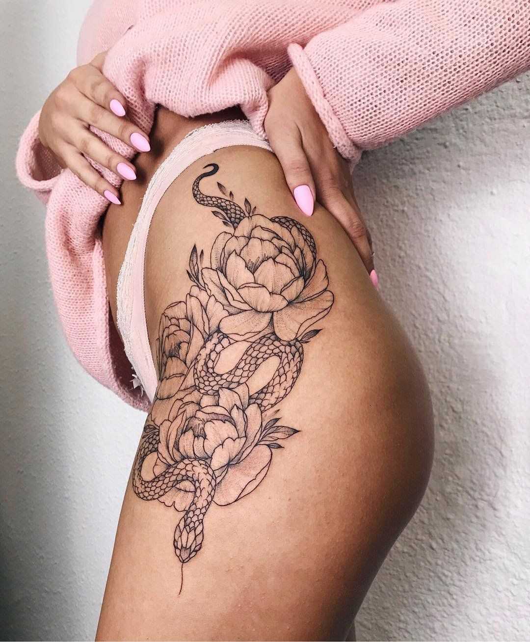 Tattoo • тату на бедре для девушек