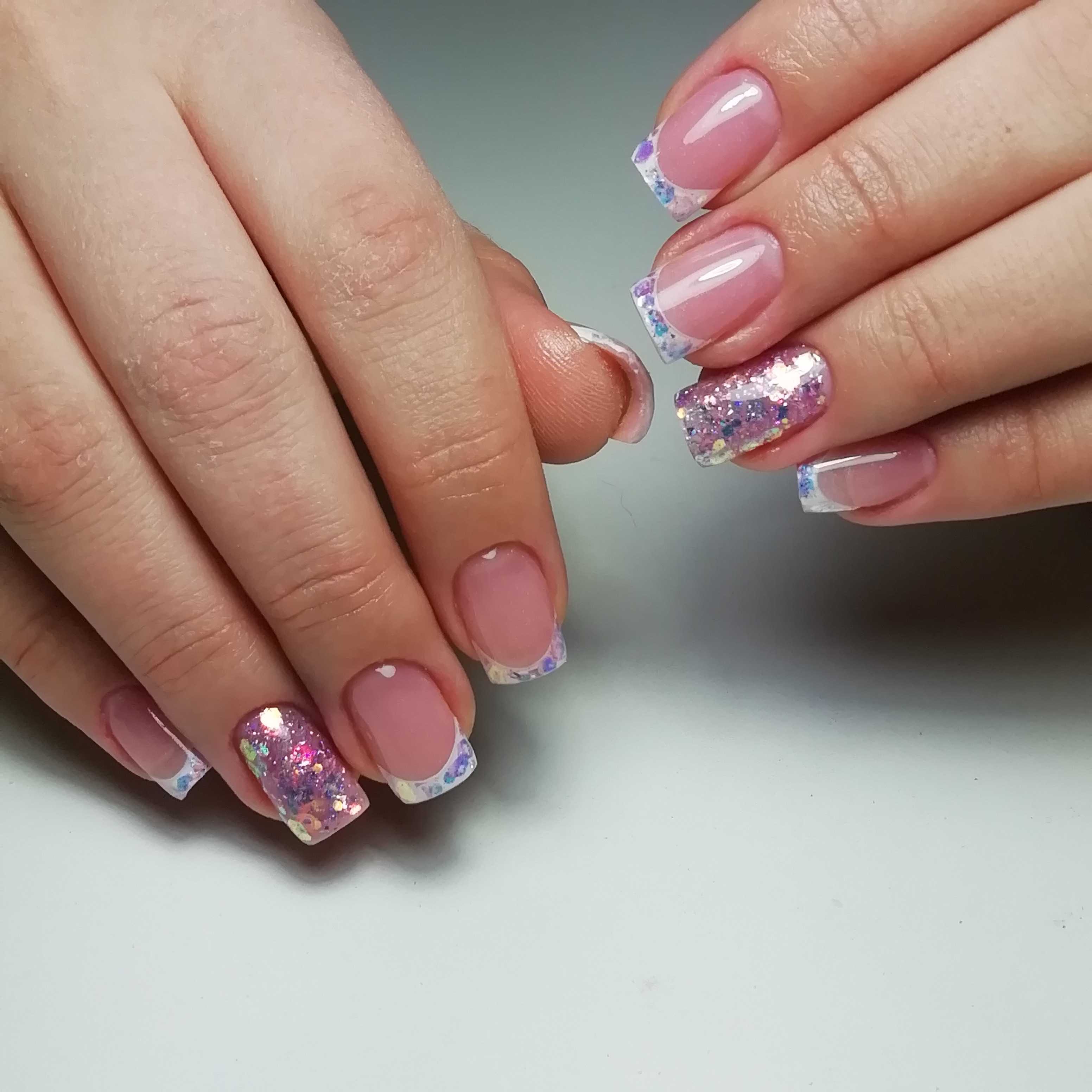 Френч с блестками: 100 фото маникюра, самые новые идеи