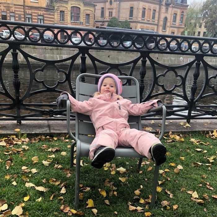 Все жены и дети безрукова: сколько детей у артиста?
