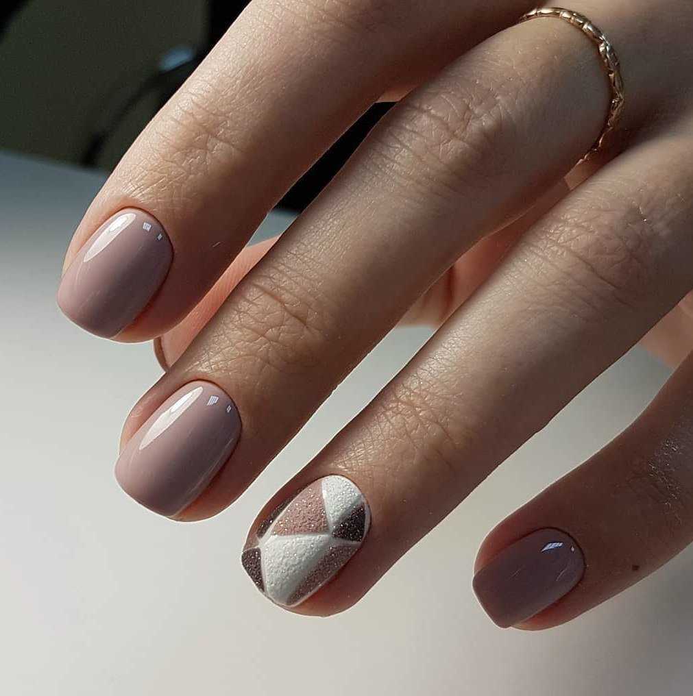 Нежный маникюр на короткие ногти: фото, новый дизайн