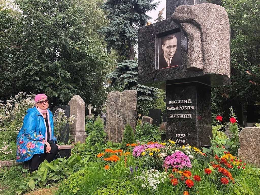 Актриса мария шукшина впервые снялась в эротической фотосессии -