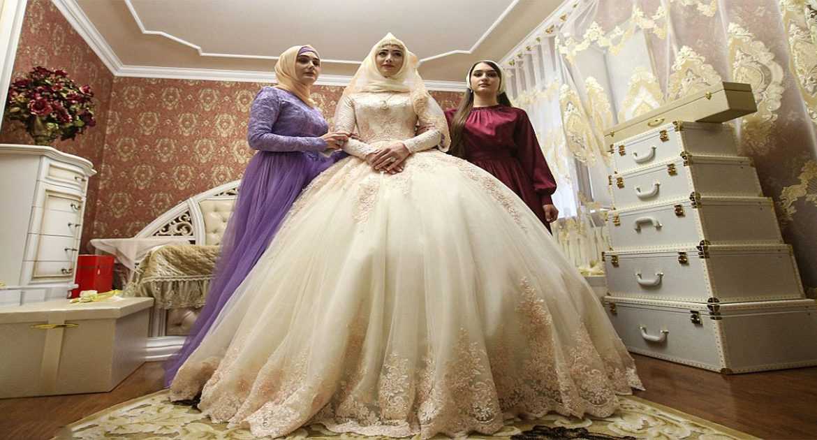 Цыганские невесты: свадебные платья и аксессуары