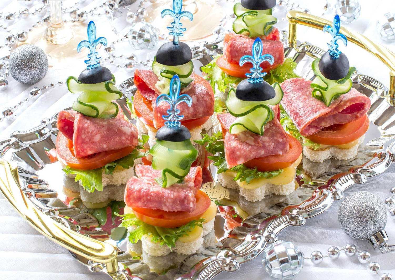 Бутерброды на праздничный стол: топ простых и вкусных рецептов