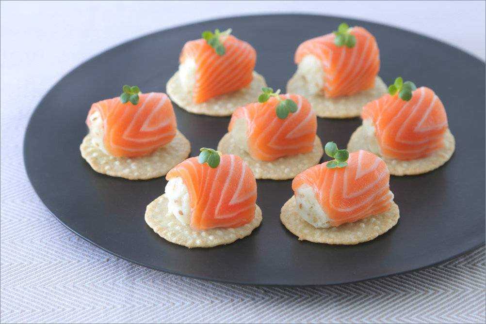 С фото, закуски новогодние, на праздничный стол, канапе, рецепты с фото на russianfood.com 447 рецептов