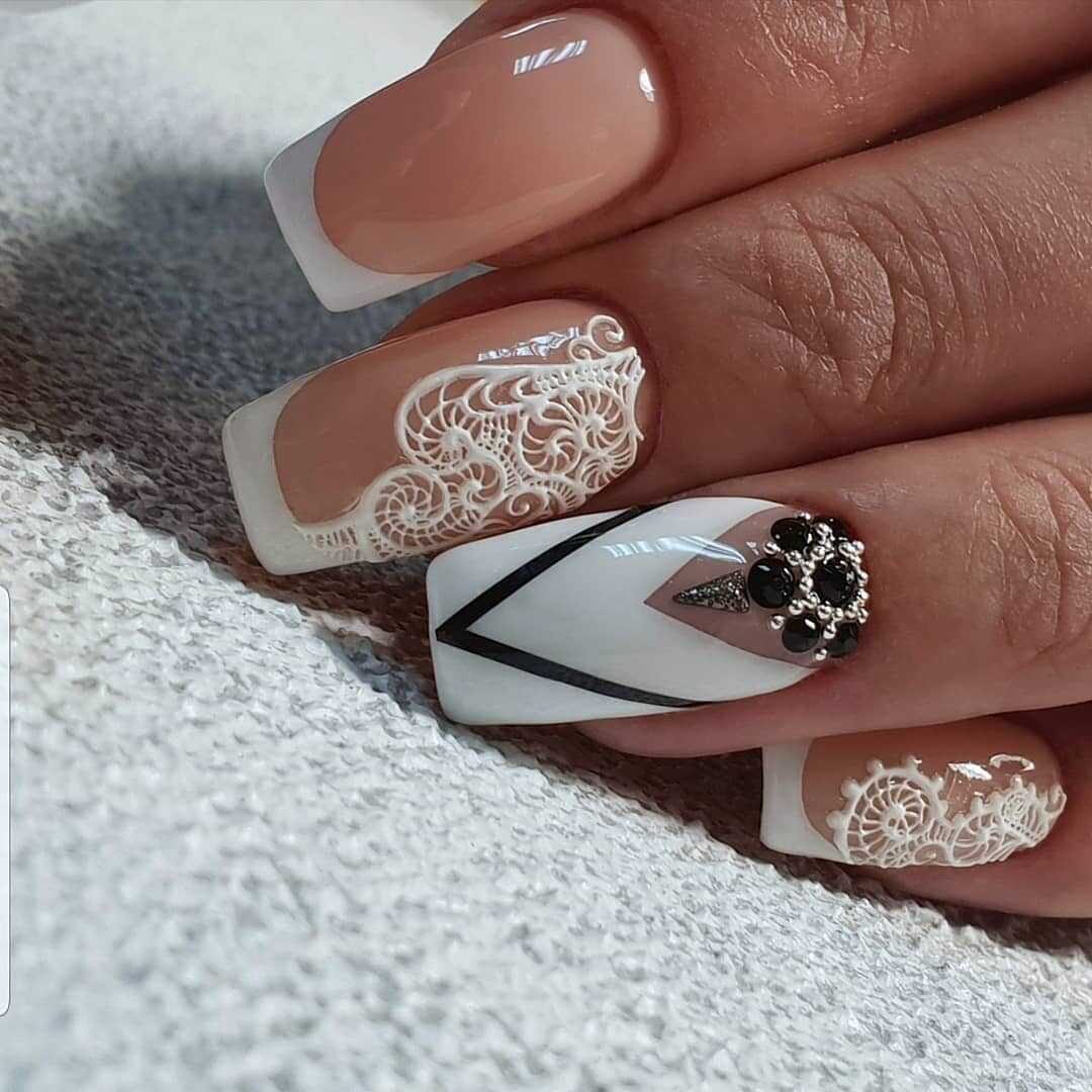 Новогодний маникюр 2021, дизайн ногтей на новый год идеи на короткие ногти фото, ногти гель лаком