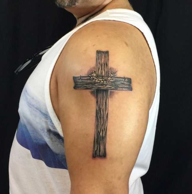 Почему уважающий себя вор рано или поздно набьет себе тюремное тату «крест»