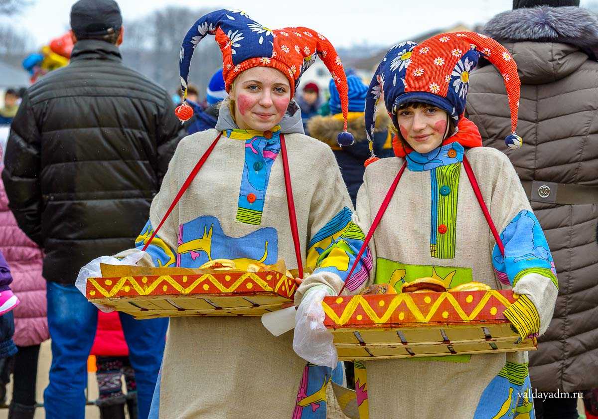 Поделки и игры на масленицу, костюм весны и скомороха