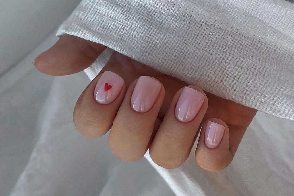 Маникюр на короткие ногти овальной формы: модный дизайн, тренды, фото
маникюр на короткие овальные ногти — модная дама